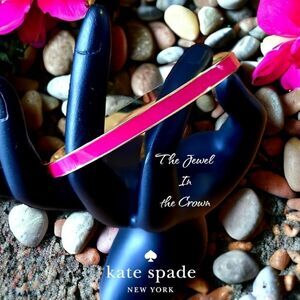 KATE SPADE ♤ The Jewel in the Crown Fuschia and Gold Slim Enamel Bangle